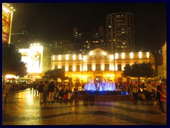 Largo do Senado (Senate Square) is the heart of Macau and part of the UNESCO historical list. It is very beautiful and resembles typical town squares in Spain and Portugal. 